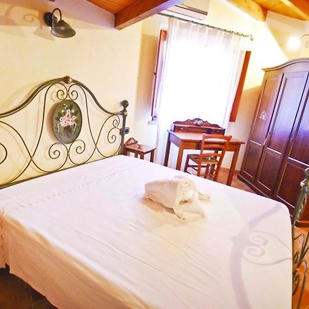 Casa De Ajala - B&B De Charme In Antica Dimora Totalmente Ristrutturata E Dotata Di Tutti I Confort Bagni Privati Spazio Living Patio Esterno Ambienti Climatizzati Degustazioni Prodotti Locali Laconi Luaran gambar