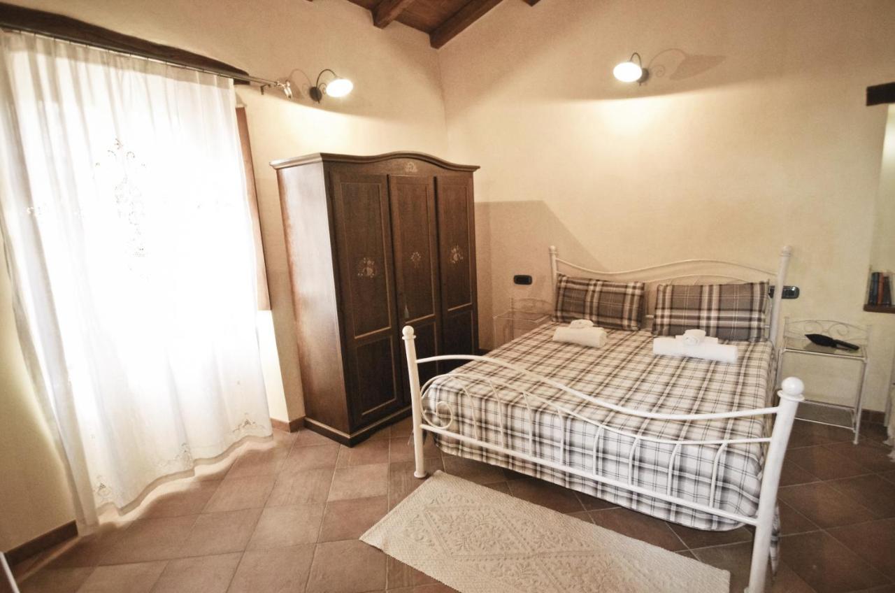 Casa De Ajala - B&B De Charme In Antica Dimora Totalmente Ristrutturata E Dotata Di Tutti I Confort Bagni Privati Spazio Living Patio Esterno Ambienti Climatizzati Degustazioni Prodotti Locali Laconi Luaran gambar