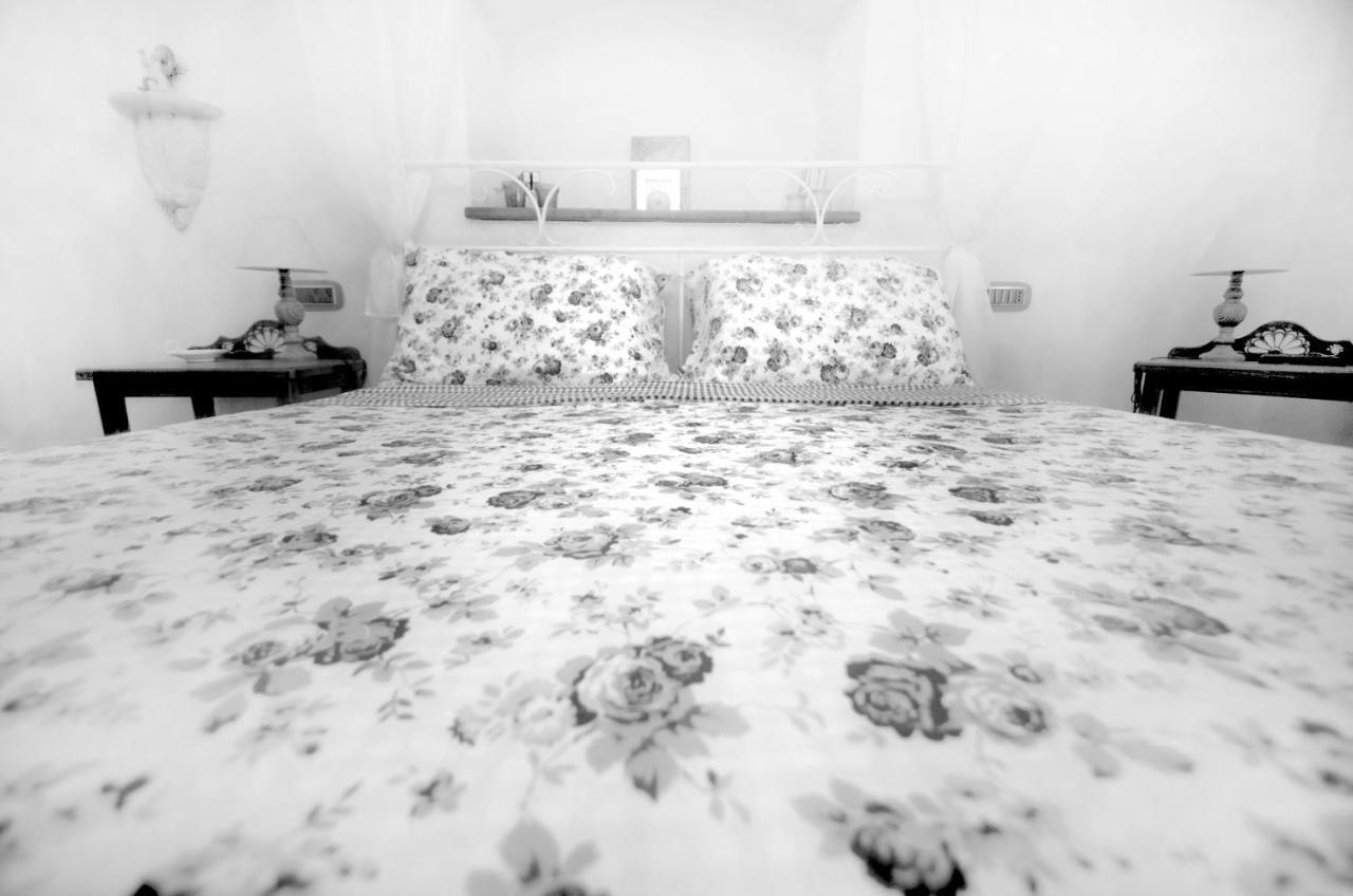 Casa De Ajala - B&B De Charme In Antica Dimora Totalmente Ristrutturata E Dotata Di Tutti I Confort Bagni Privati Spazio Living Patio Esterno Ambienti Climatizzati Degustazioni Prodotti Locali Laconi Luaran gambar