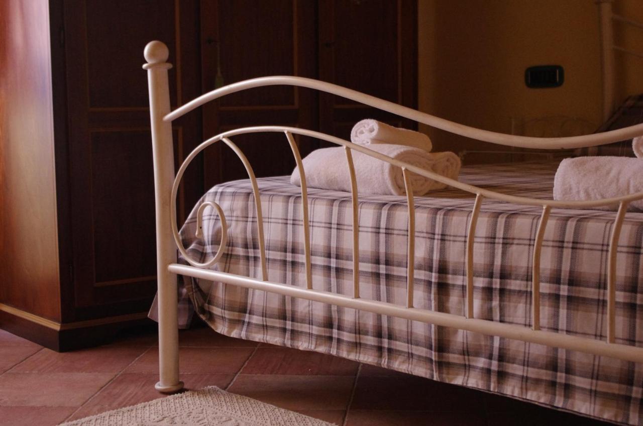 Casa De Ajala - B&B De Charme In Antica Dimora Totalmente Ristrutturata E Dotata Di Tutti I Confort Bagni Privati Spazio Living Patio Esterno Ambienti Climatizzati Degustazioni Prodotti Locali Laconi Luaran gambar