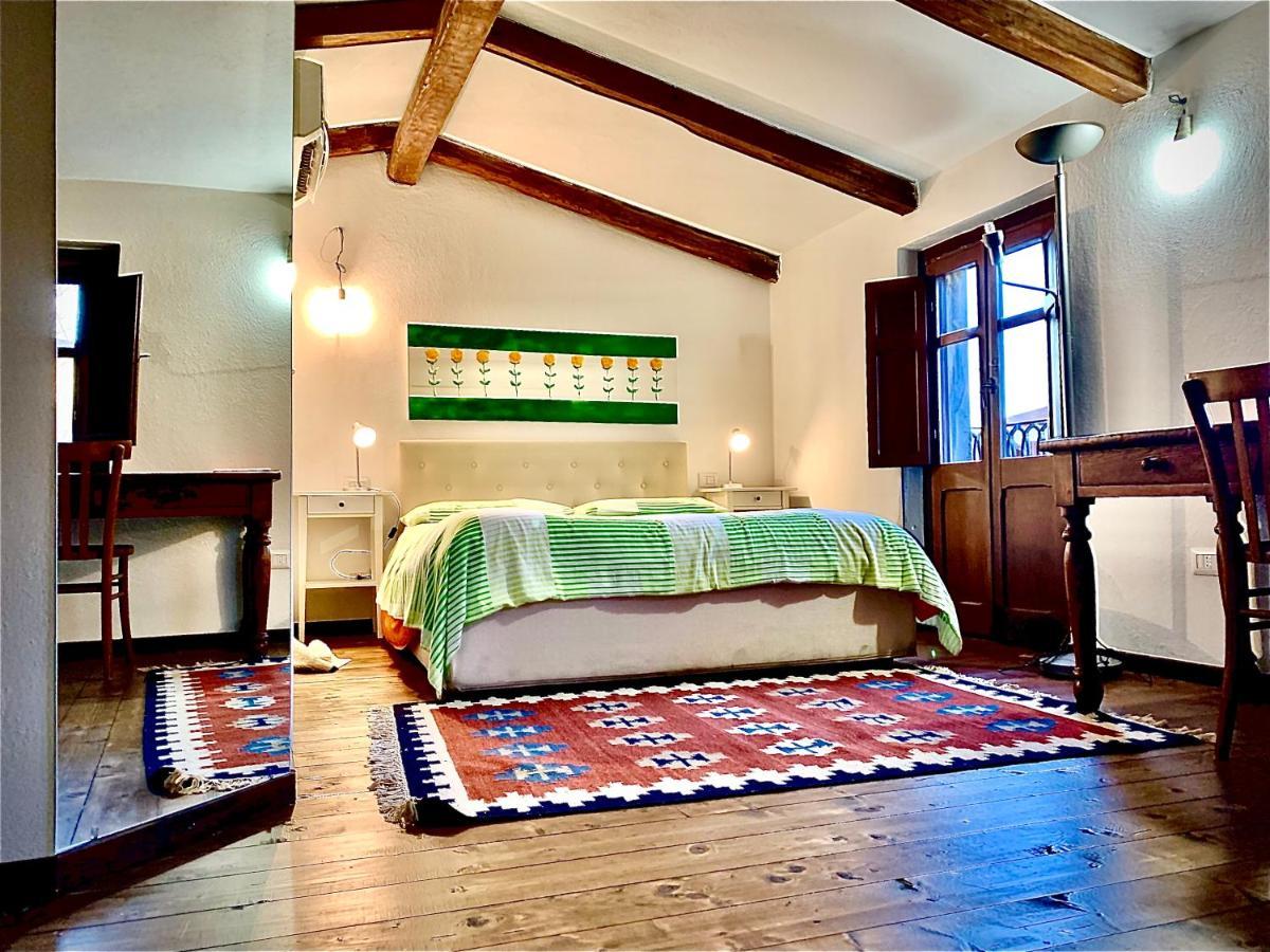 Casa De Ajala - B&B De Charme In Antica Dimora Totalmente Ristrutturata E Dotata Di Tutti I Confort Bagni Privati Spazio Living Patio Esterno Ambienti Climatizzati Degustazioni Prodotti Locali Laconi Luaran gambar